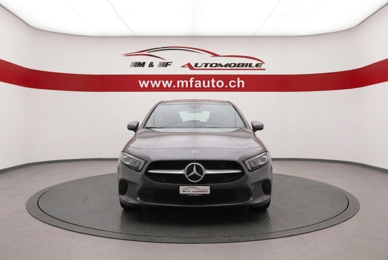 MERCEDES-BENZ A 200 d * CH FAHRZEUG *-showroom-element-1