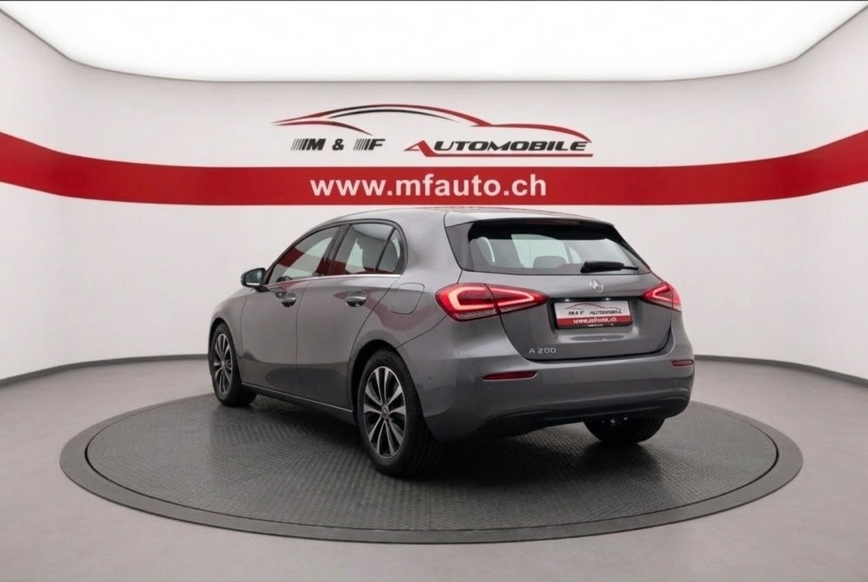 MERCEDES-BENZ A 200 d * CH FAHRZEUG *-showroom-element-3