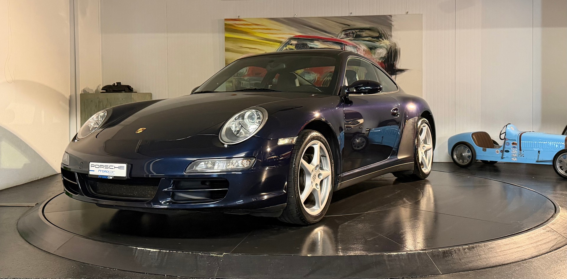 PORSCHE 911 Carrera 4