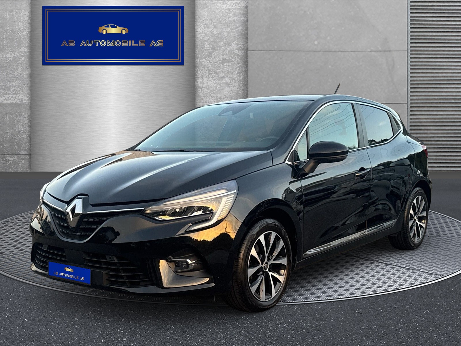 RENAULT Clio 1.3 Initiale EDC