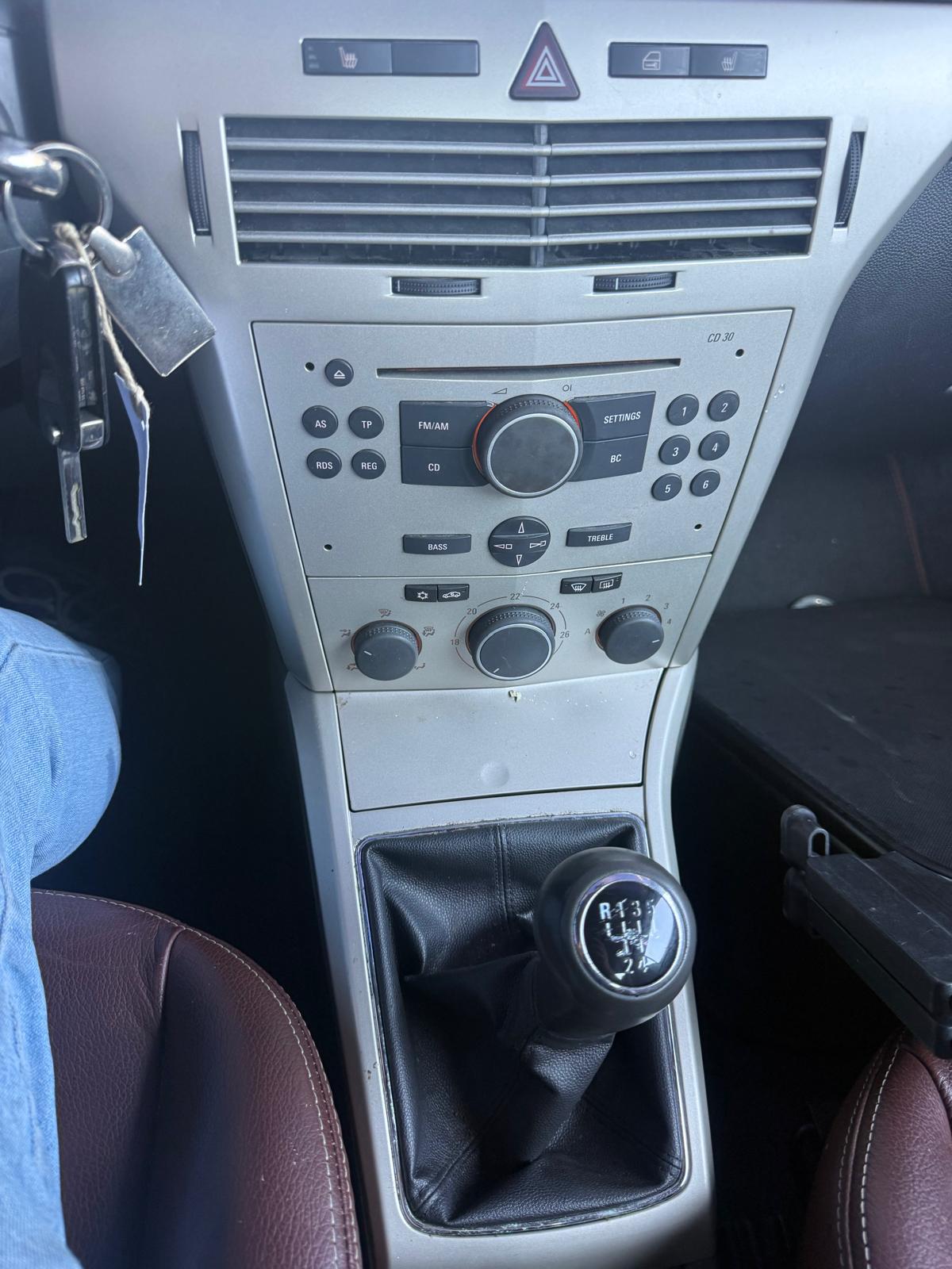 OPEL H18TT-showroom-element-2