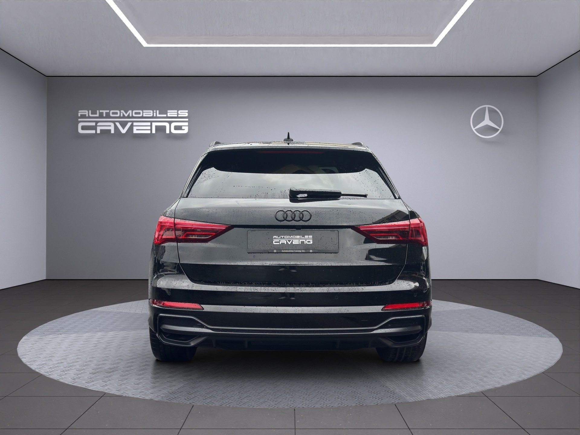 AUDI Q3 35 TFSI S line Attraction S-tronic-showroom-element-3