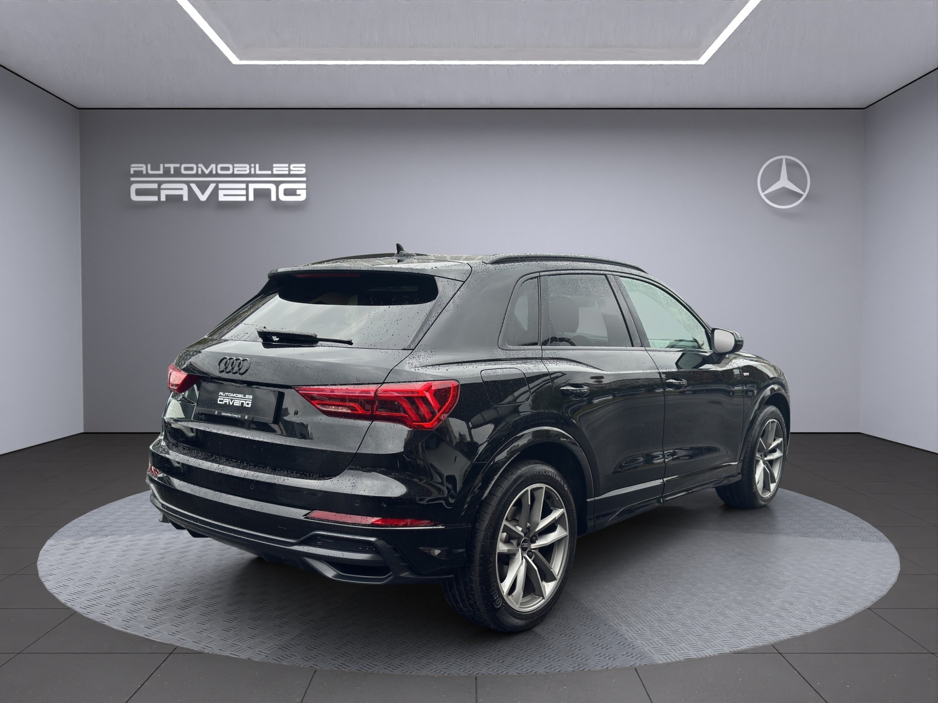 AUDI Q3 35 TFSI S line Attraction S-tronic-image-4