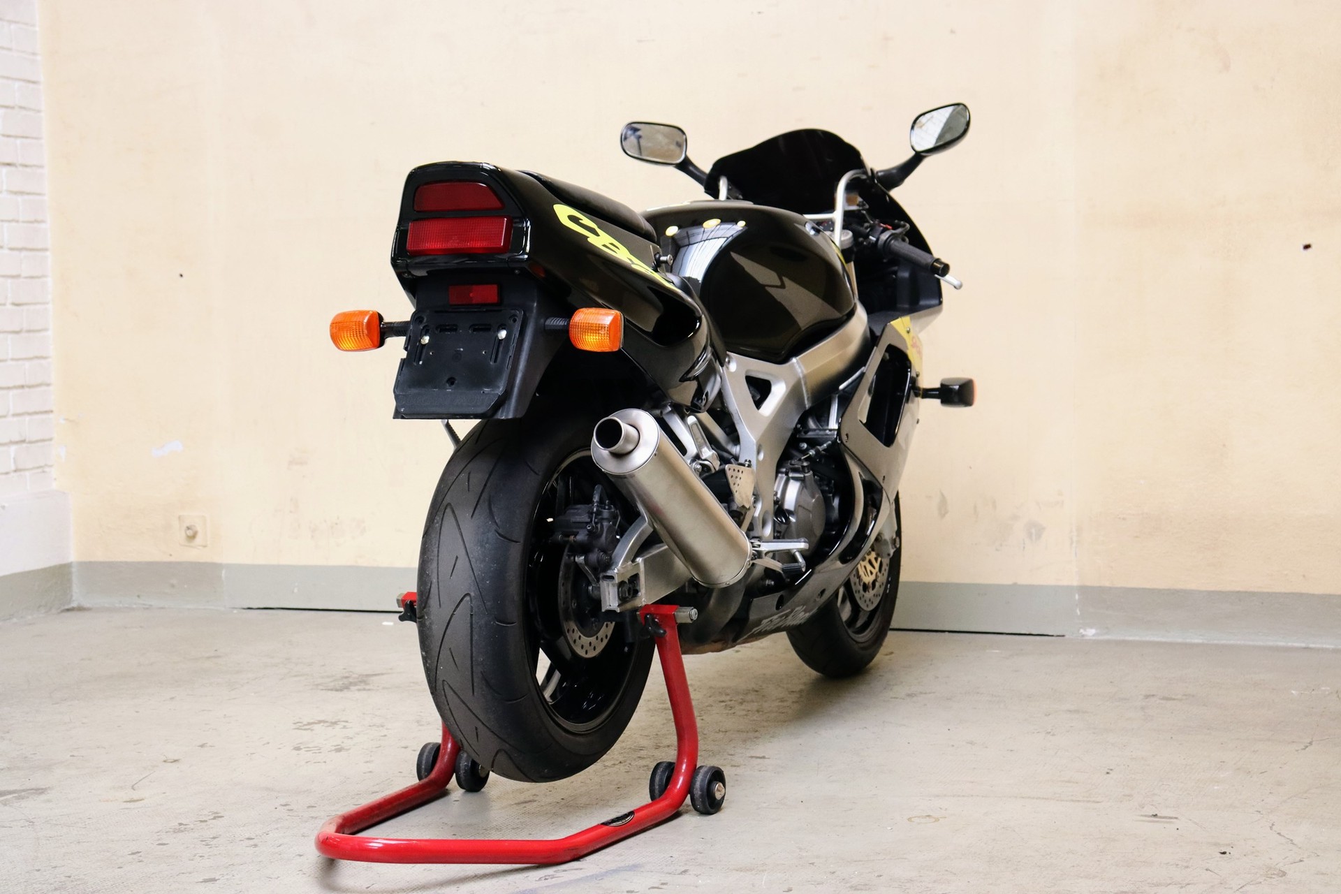 HONDA CBR 900 RR N/P Fireblade-image-5