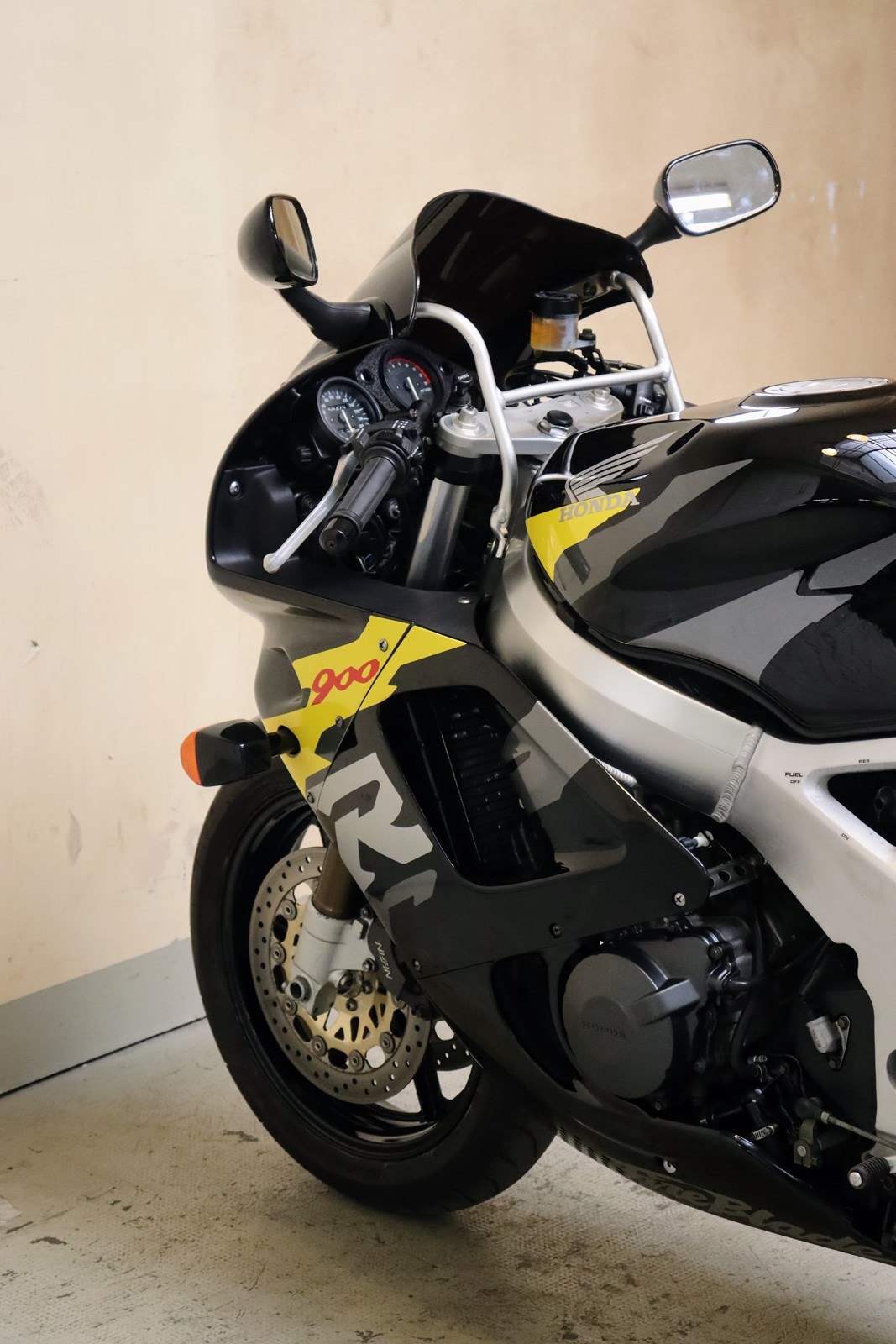 HONDA CBR 900 RR N/P Fireblade-image-9