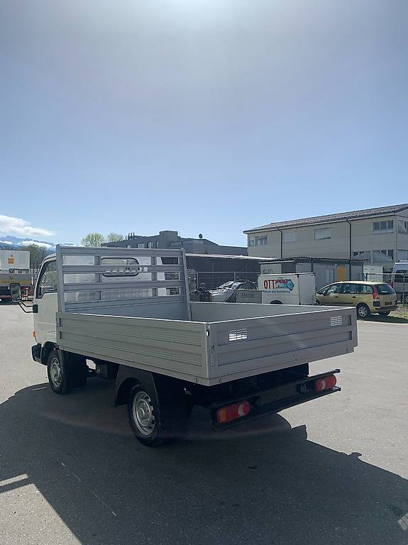 NISSAN Cabstar 2.3D-showroom-element-1