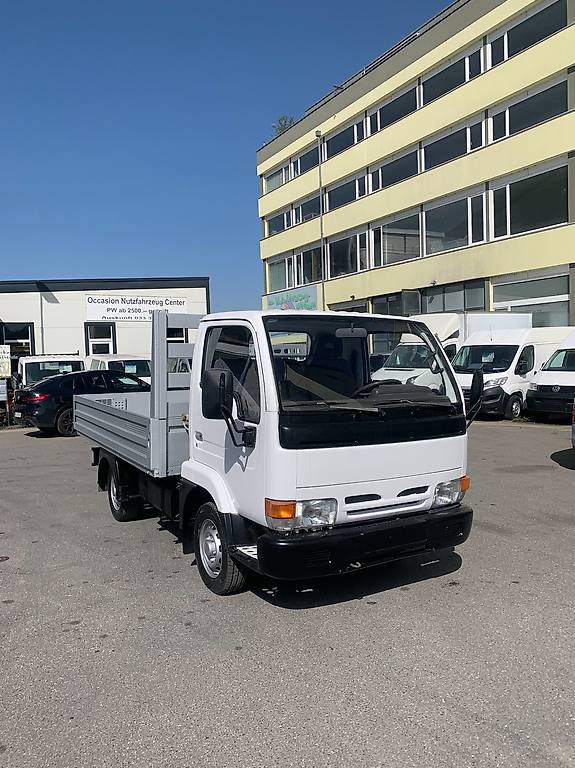 NISSAN Cabstar 2.3D-showroom-element-3