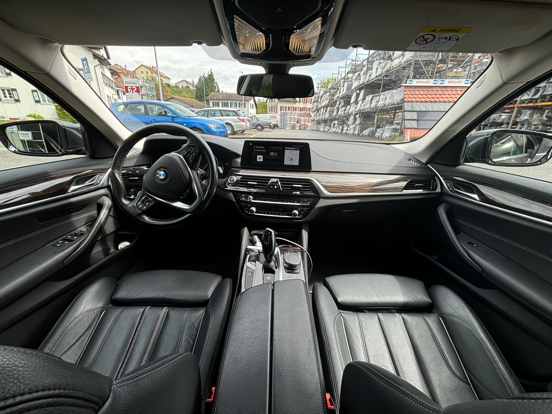 BMW 530i xDrive Luxury Line Steptronic-image-7
