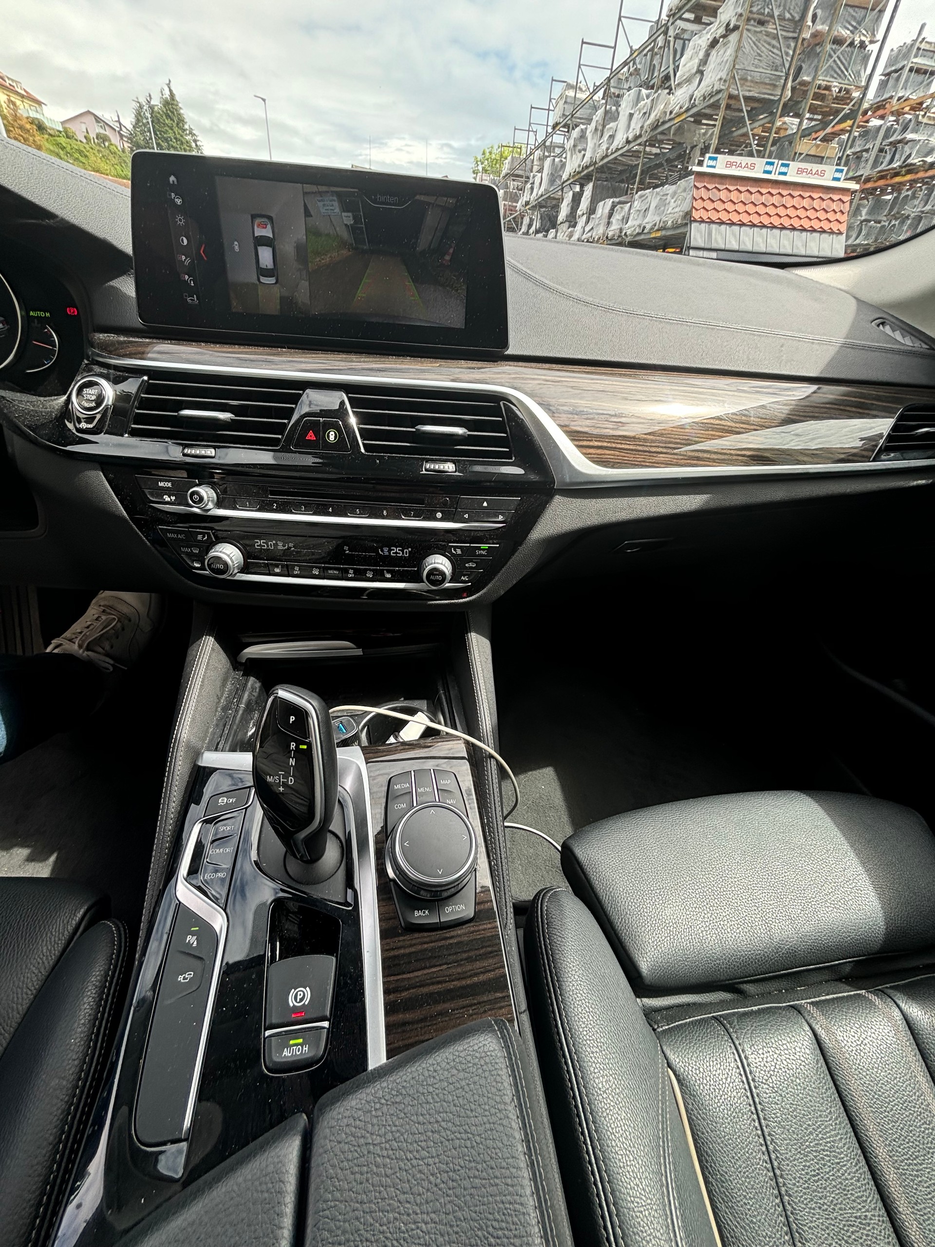 BMW 530i xDrive Luxury Line Steptronic-image-8