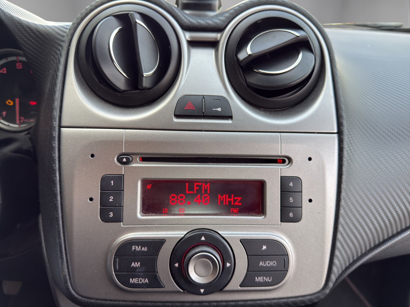ALFA ROMEO MiTo 0.9 TwinAir Turbo Distinctive-image-13