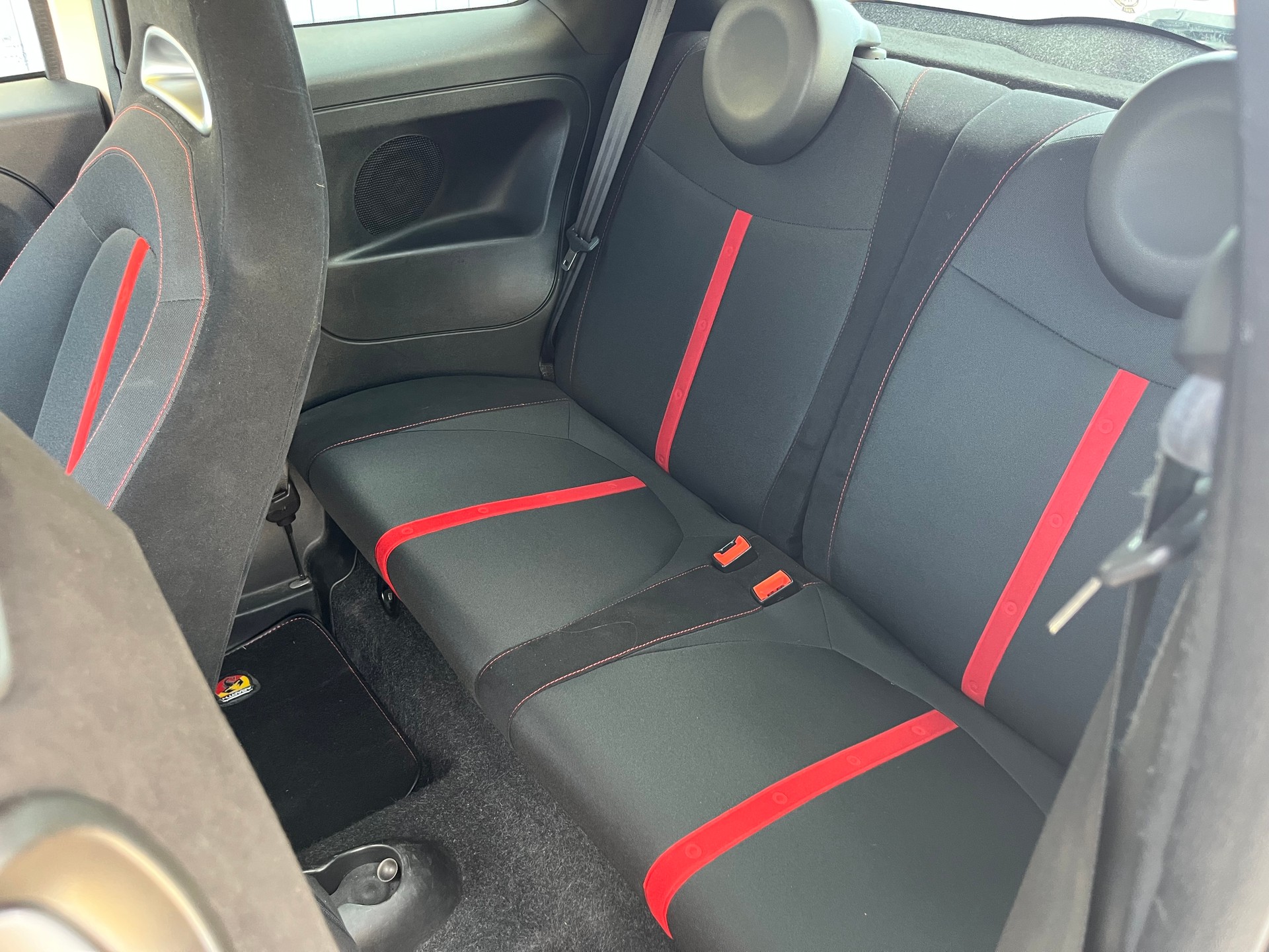 FIAT 500 1.4 16V Turbo Abarth-image-9