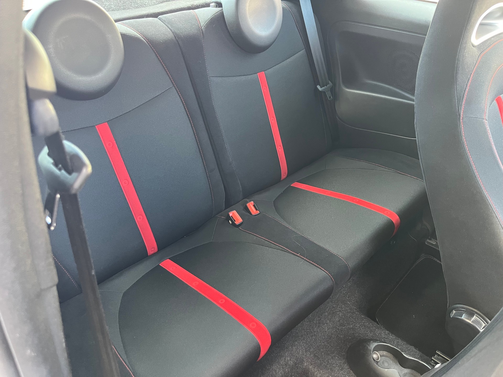 FIAT 500 1.4 16V Turbo Abarth-image-10
