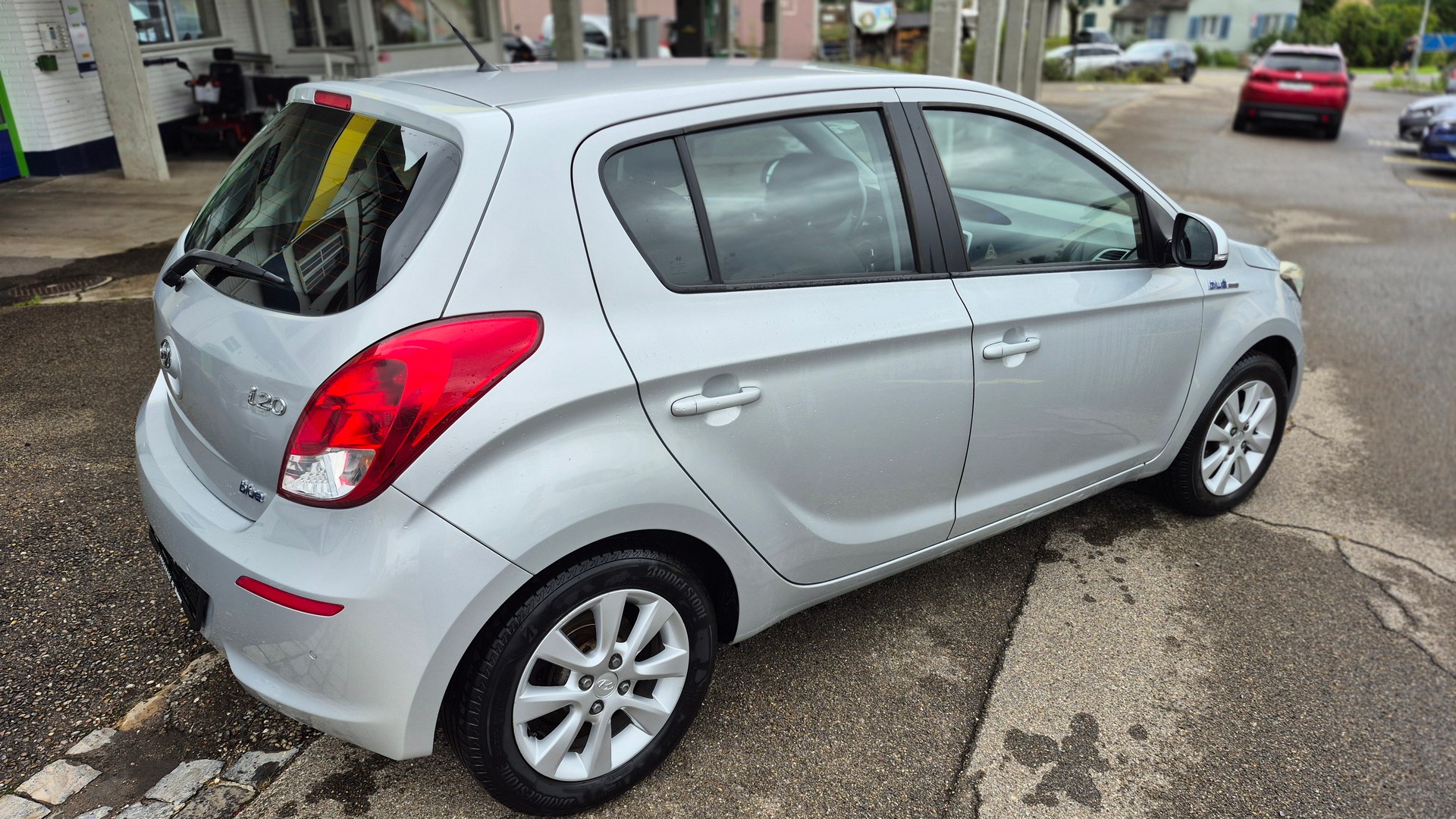 HYUNDAI i20 1.4 Amplia-image-2