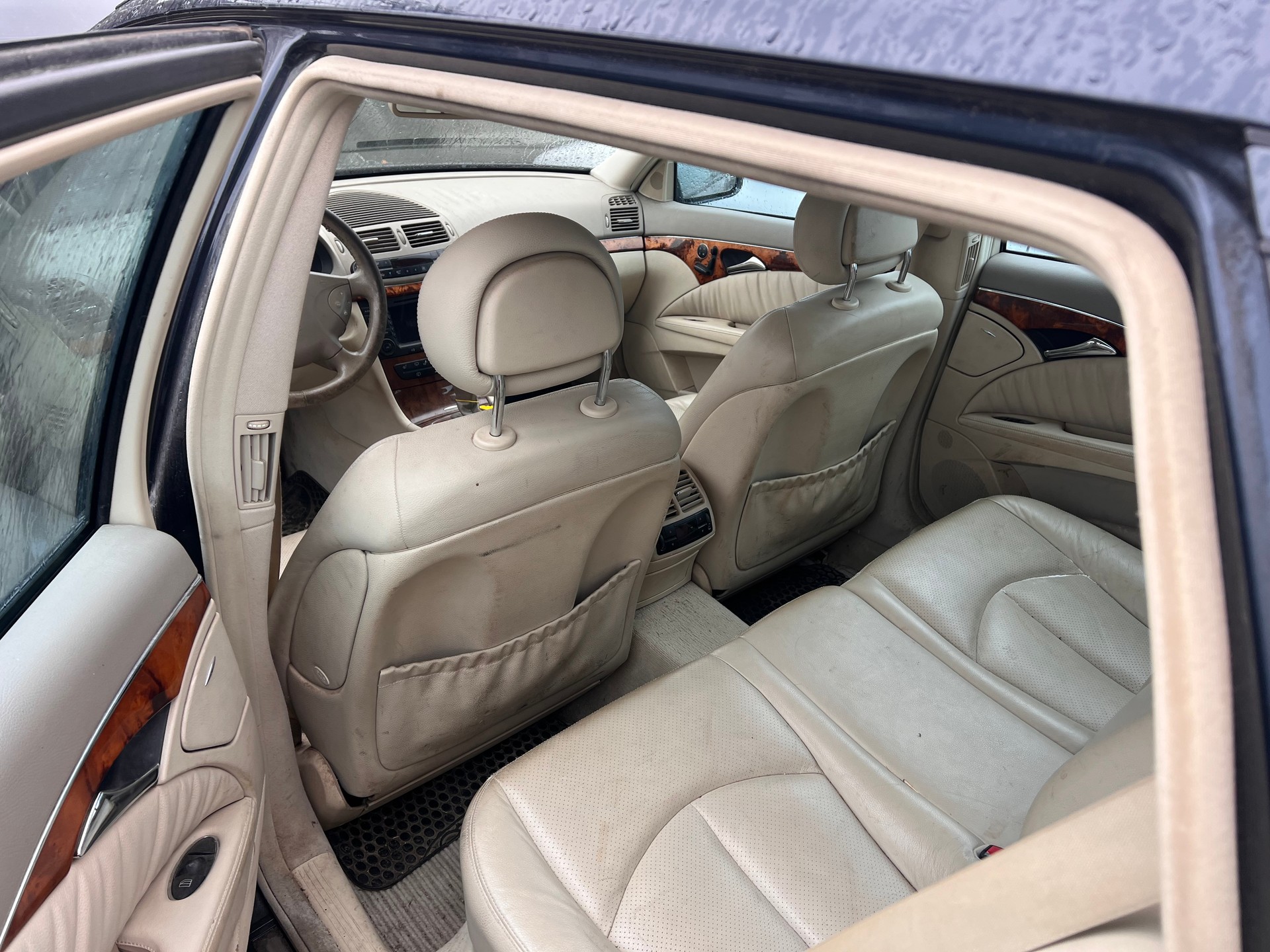 MERCEDES-BENZ E 320 Avantgarde 4Matic Automatic-image-9