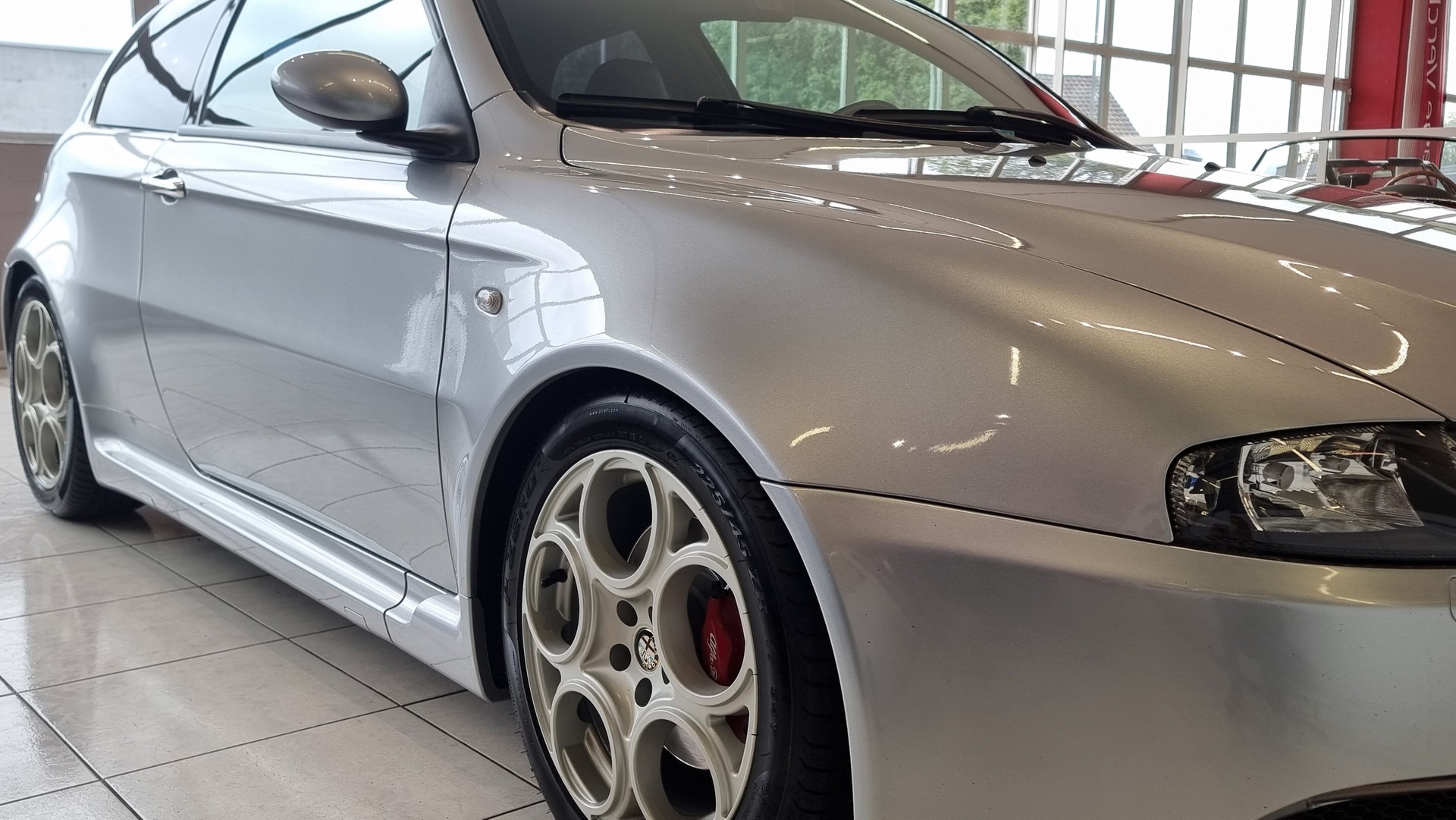 ALFA ROMEO 147 3.2 GTA-image-11