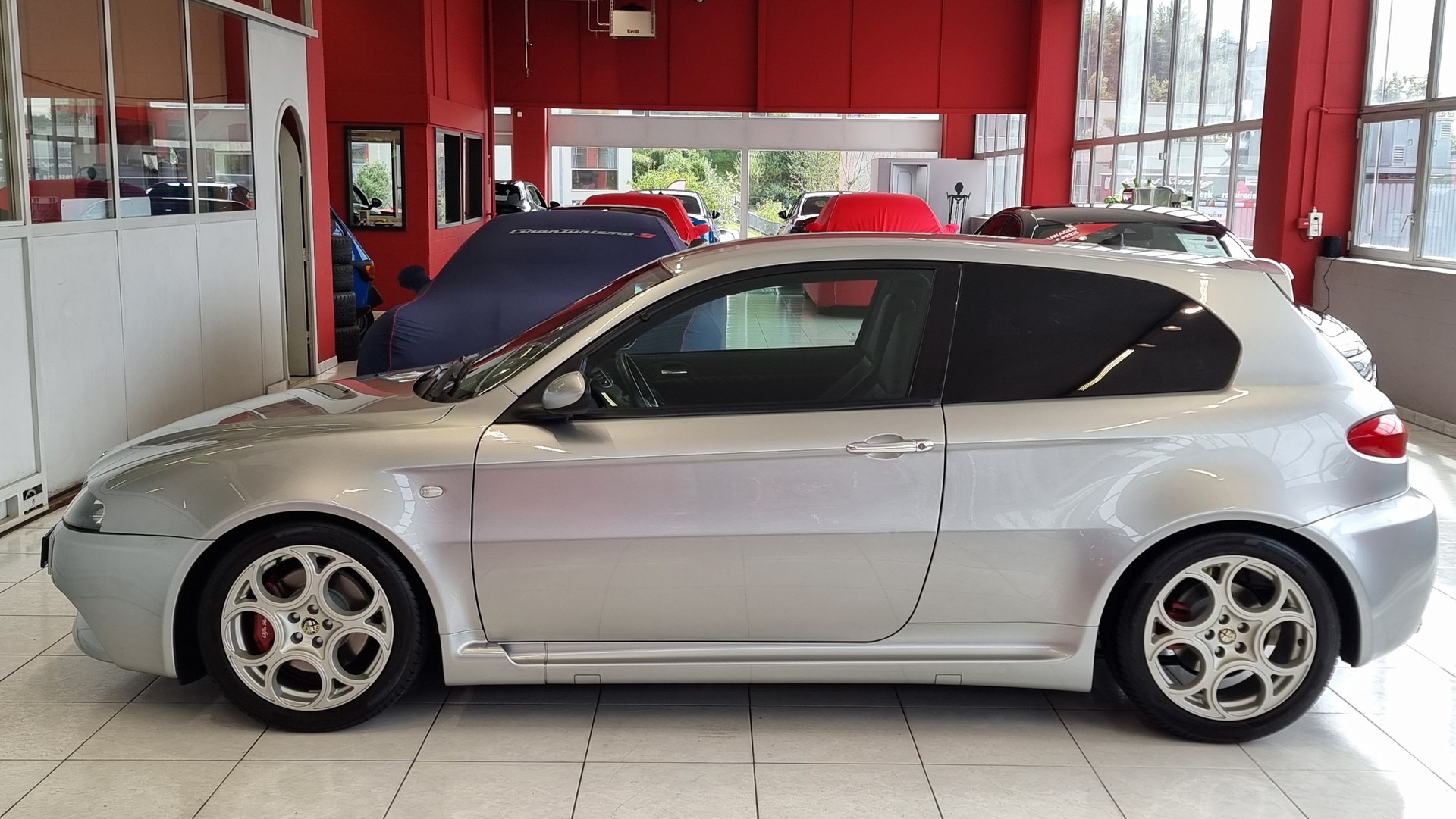 ALFA ROMEO 147 3.2 GTA-showroom-element-3