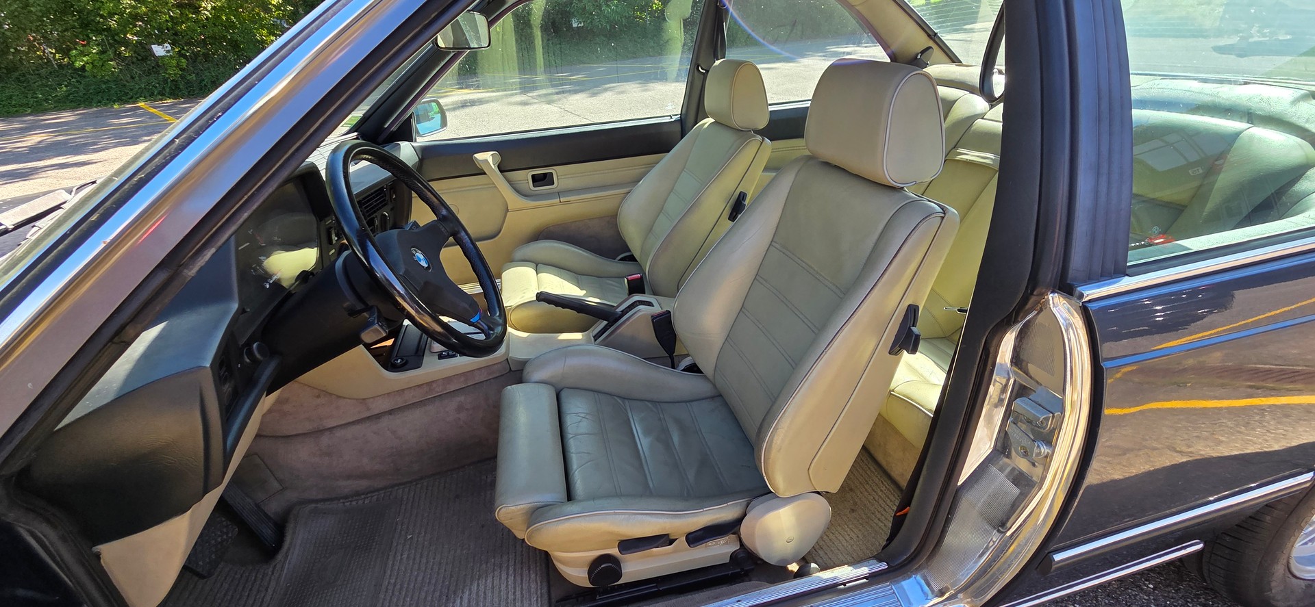 BMW 635CSi A-image-9