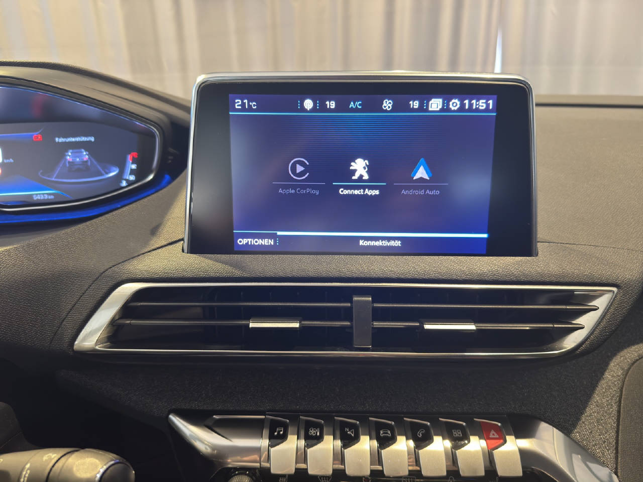 PEUGEOT 3008 1.5 BlueHDi Allure Pack-image-12