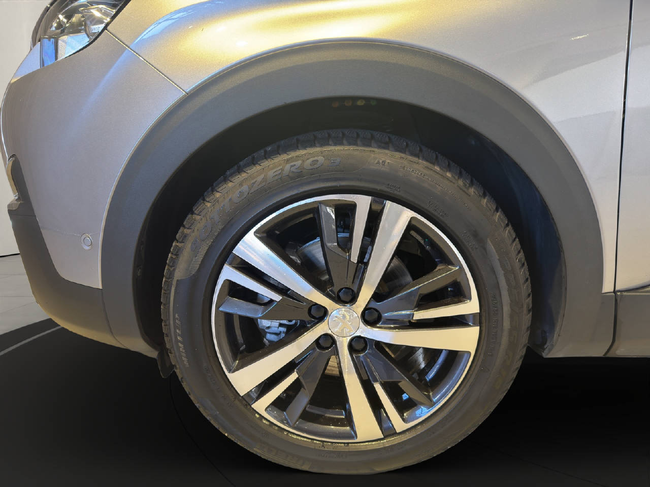 PEUGEOT 3008 1.5 BlueHDi Allure Pack-image-15