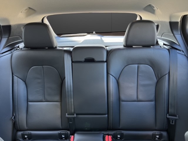 VOLVO XC40 2.0 B4 MH Plus Dark-image-12