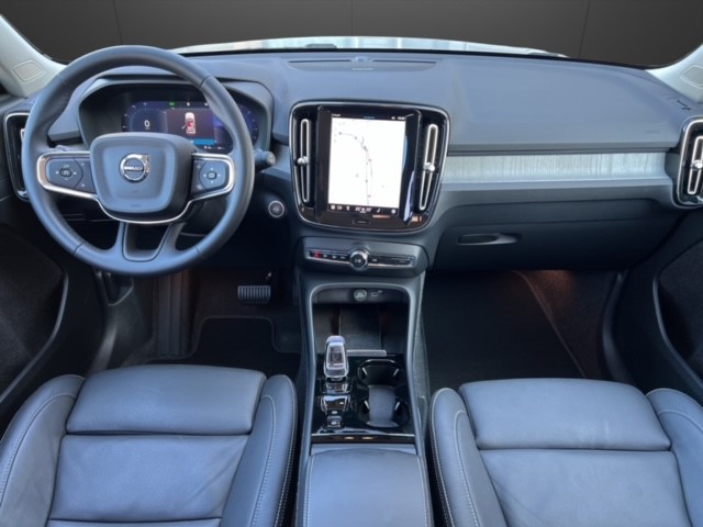 VOLVO XC40 2.0 B4 MH Plus Dark-image-8