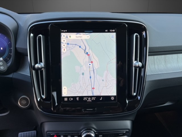 VOLVO XC40 2.0 B4 MH Plus Dark-image-13