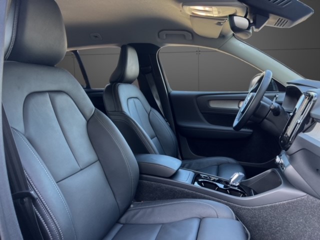VOLVO XC40 2.0 B4 MH Plus Dark-image-11