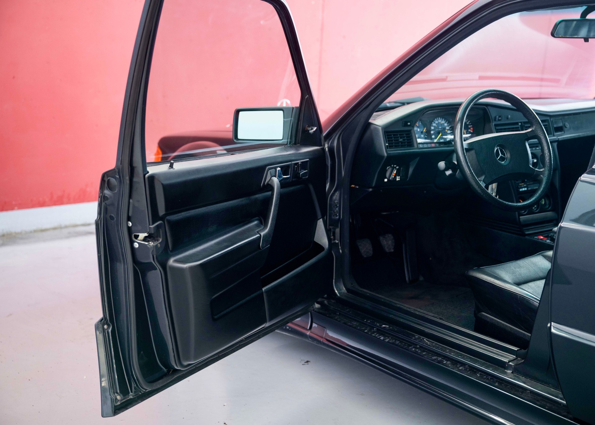 MERCEDES-BENZ 190 E 2.5-16 Evo I (2nd hand Swiss model, 1 of 502, fantastic condition)-image-30