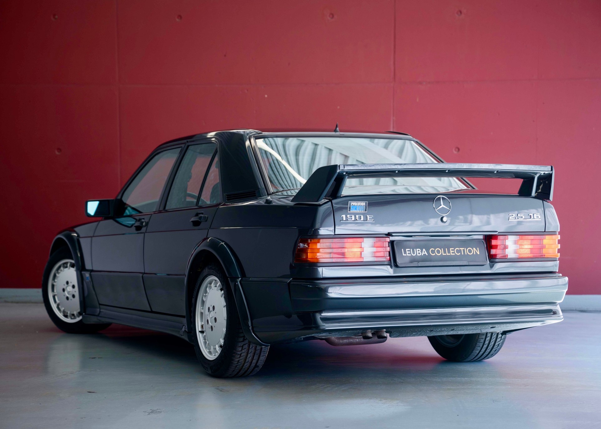 MERCEDES-BENZ 190 E 2.5-16 Evo I (2nd hand Swiss model, 1 of 502, fantastic condition)-showroom-element-1