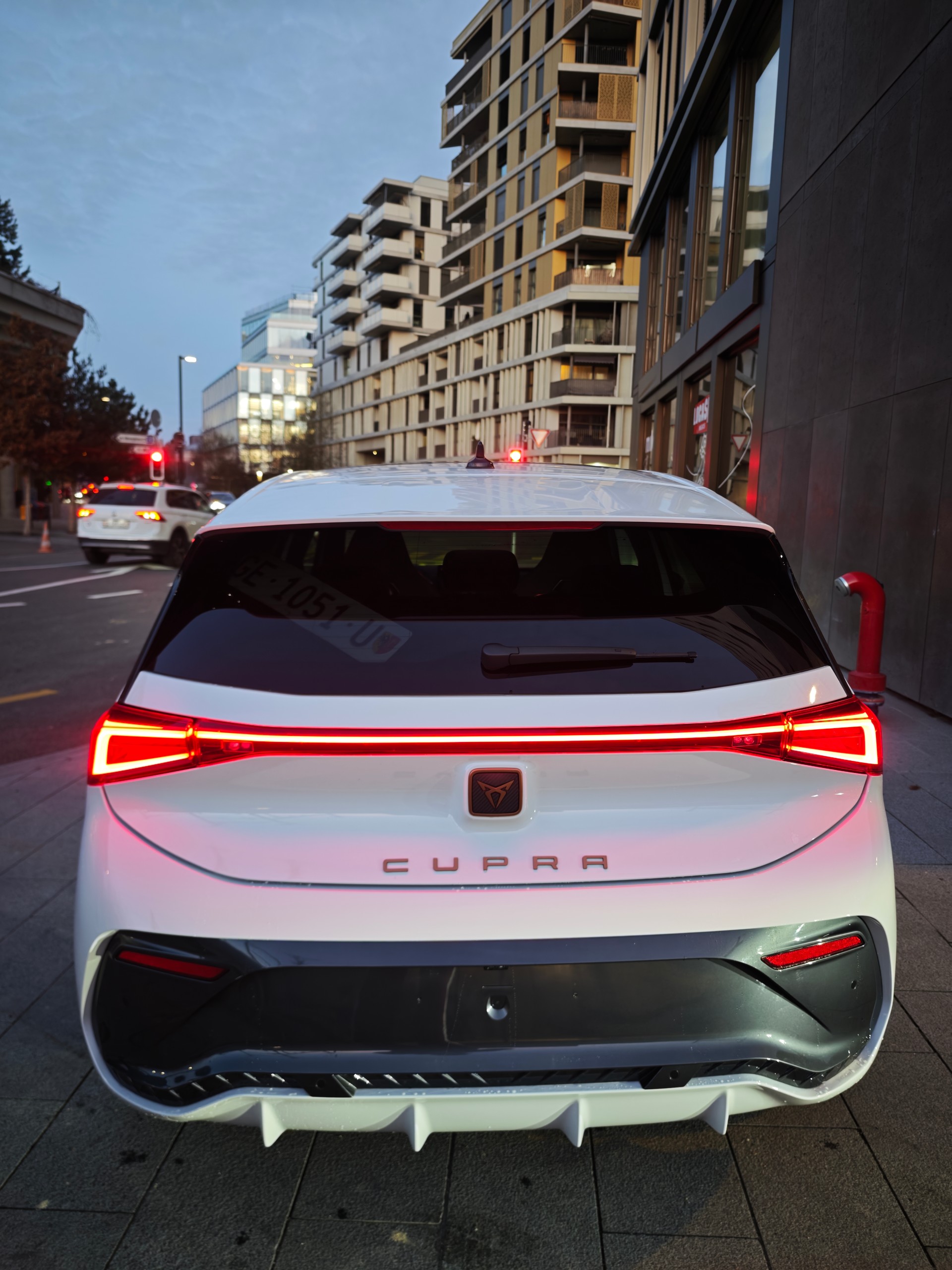 CUPRA Born 58 kWh-image-2