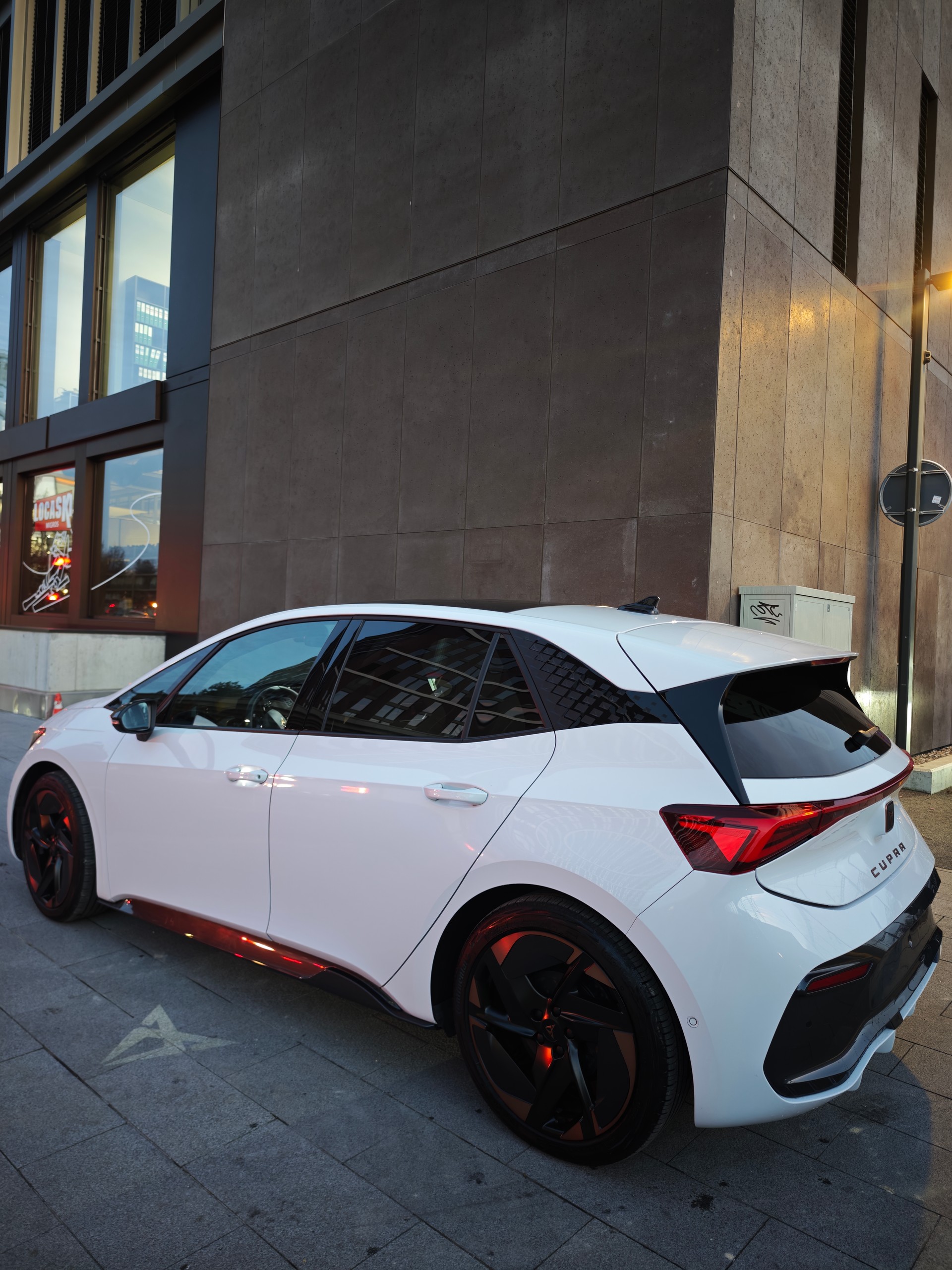 CUPRA Born 58 kWh-image-4