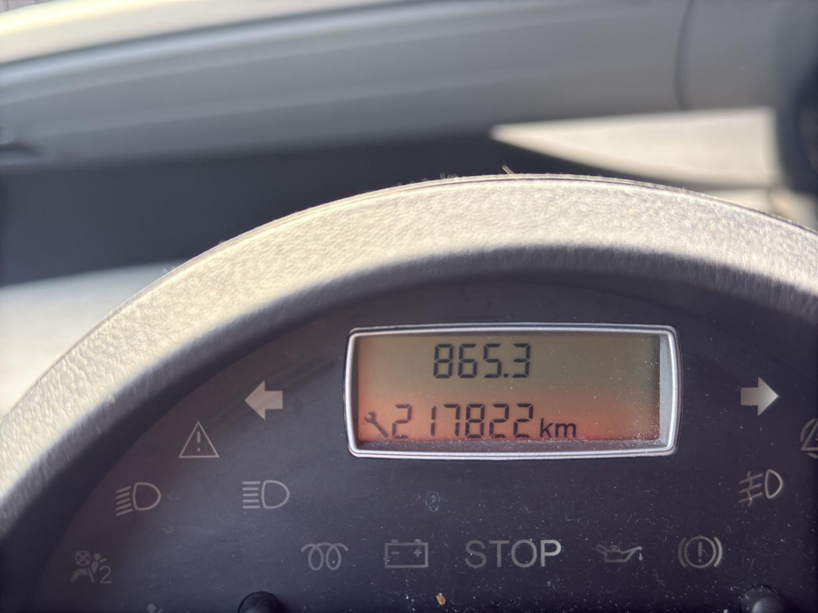 PEUGEOT 807 2.0 16V (SR) Family Automatic-image-12