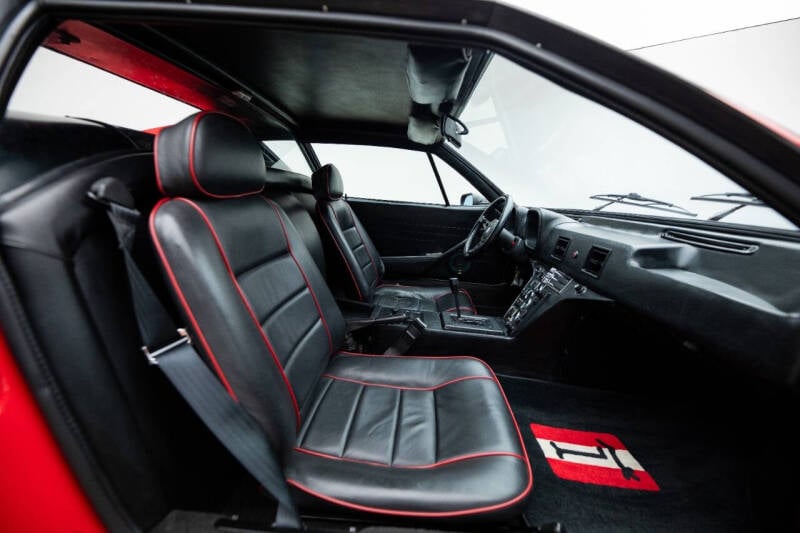 DE TOMASO GTS-image-5