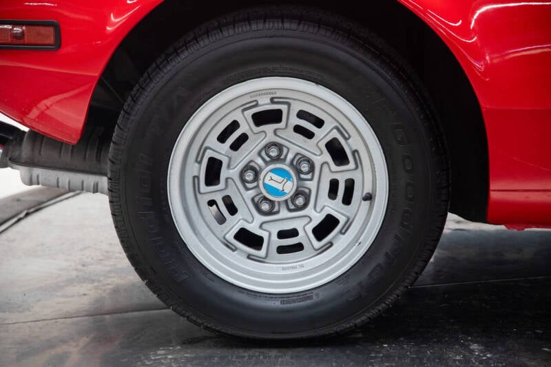DE TOMASO GTS-image-9