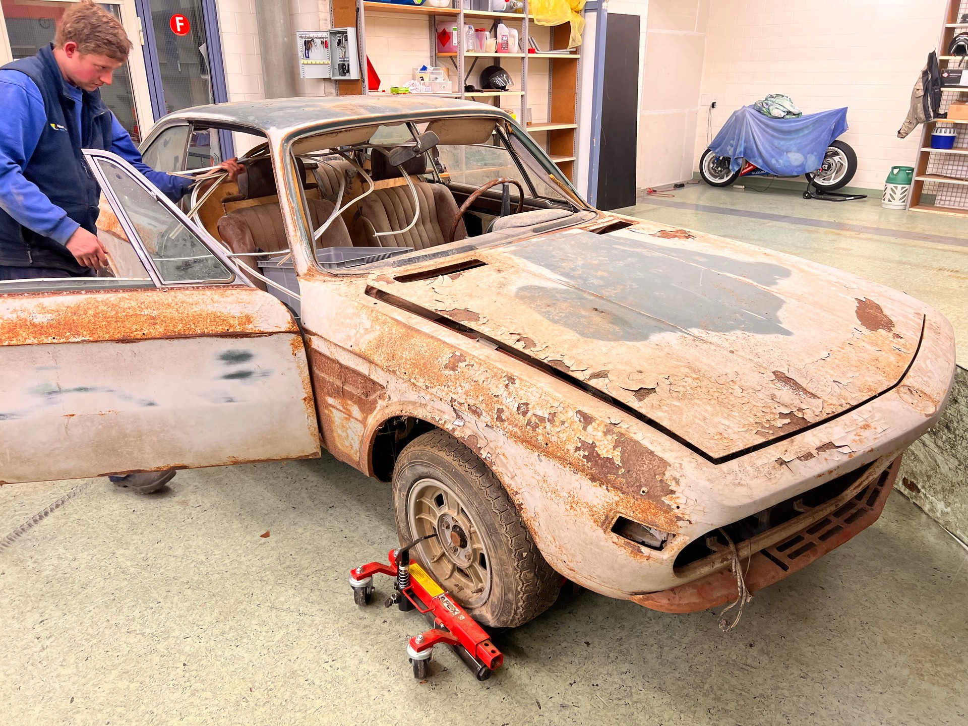 BMW BMW CS 2800 COUPE 1970 PREIS 8`800.--image-5