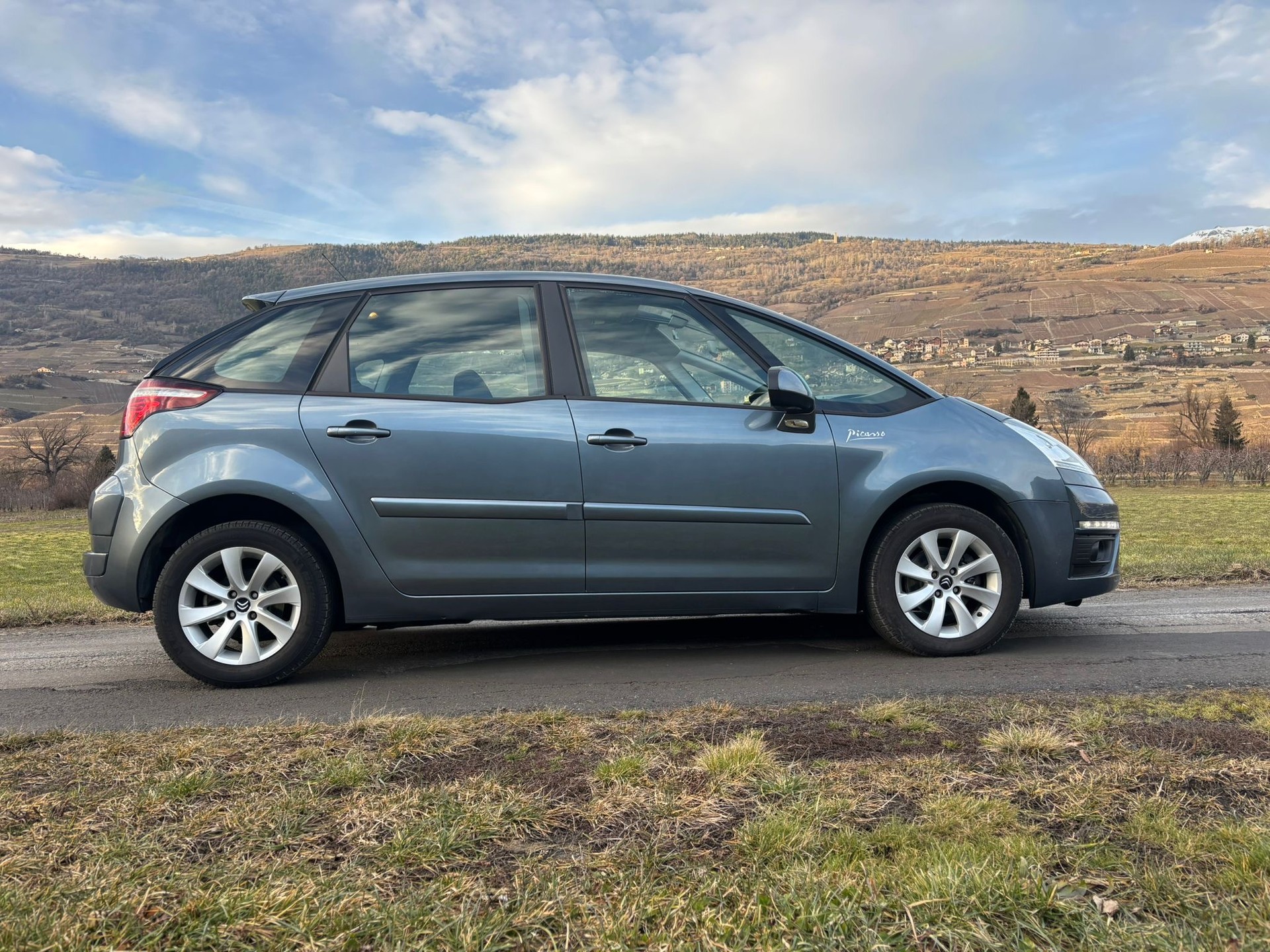 CITROEN C4 Picasso 1.6 HDI 16V Swiss Style EGS6-image-5