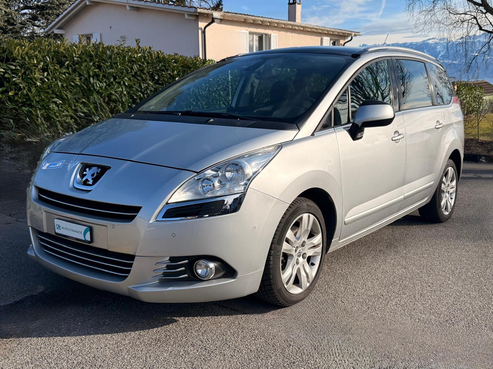 PEUGEOT 5008 1.6 16V T Family Automatic ** 7 Places **