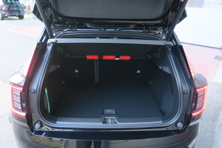 VOLVO EX30 Cross Country E60 69kWh Ultra Performance AWD-image-5
