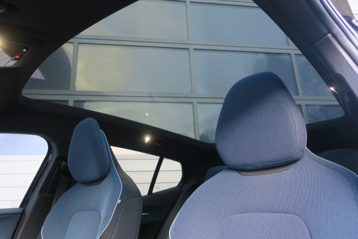 VOLVO EX30 Cross Country E60 69kWh Ultra Performance AWD-image-9