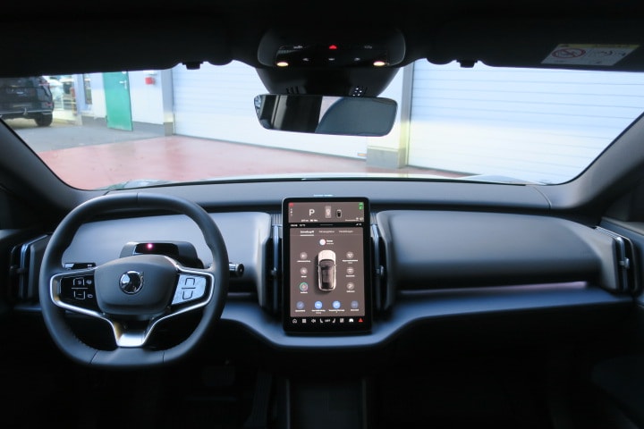 VOLVO EX30 Cross Country E60 69kWh Ultra Performance AWD-image-8