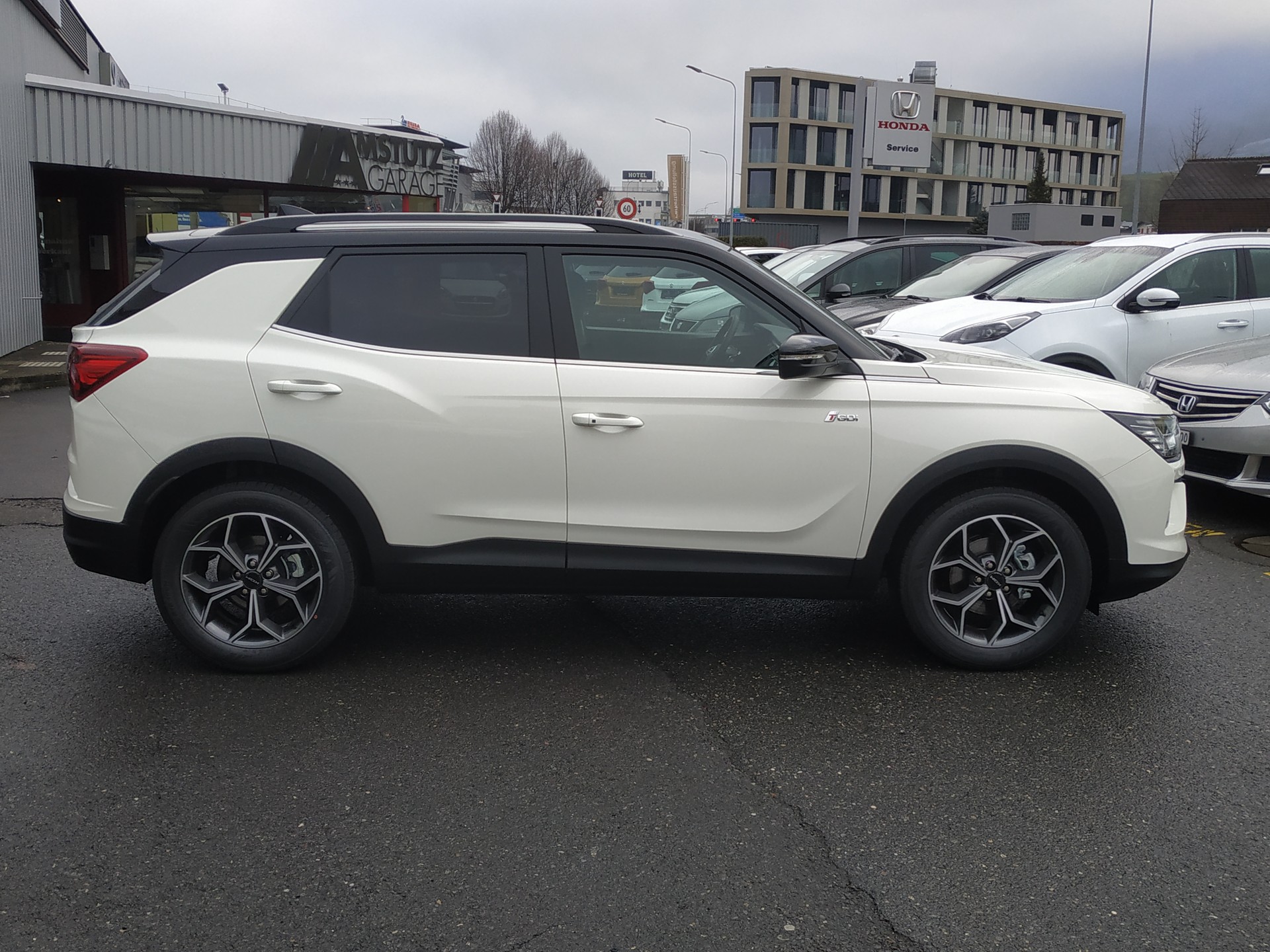 KGM-SsangYong Korando 1.5 T GDI Steel 4WD Automat Bicolor-image-5