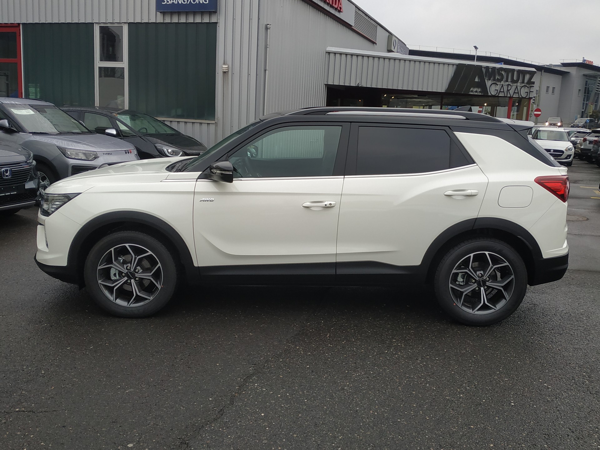 KGM-SsangYong Korando 1.5 T GDI Steel 4WD Automat Bicolor-image-7