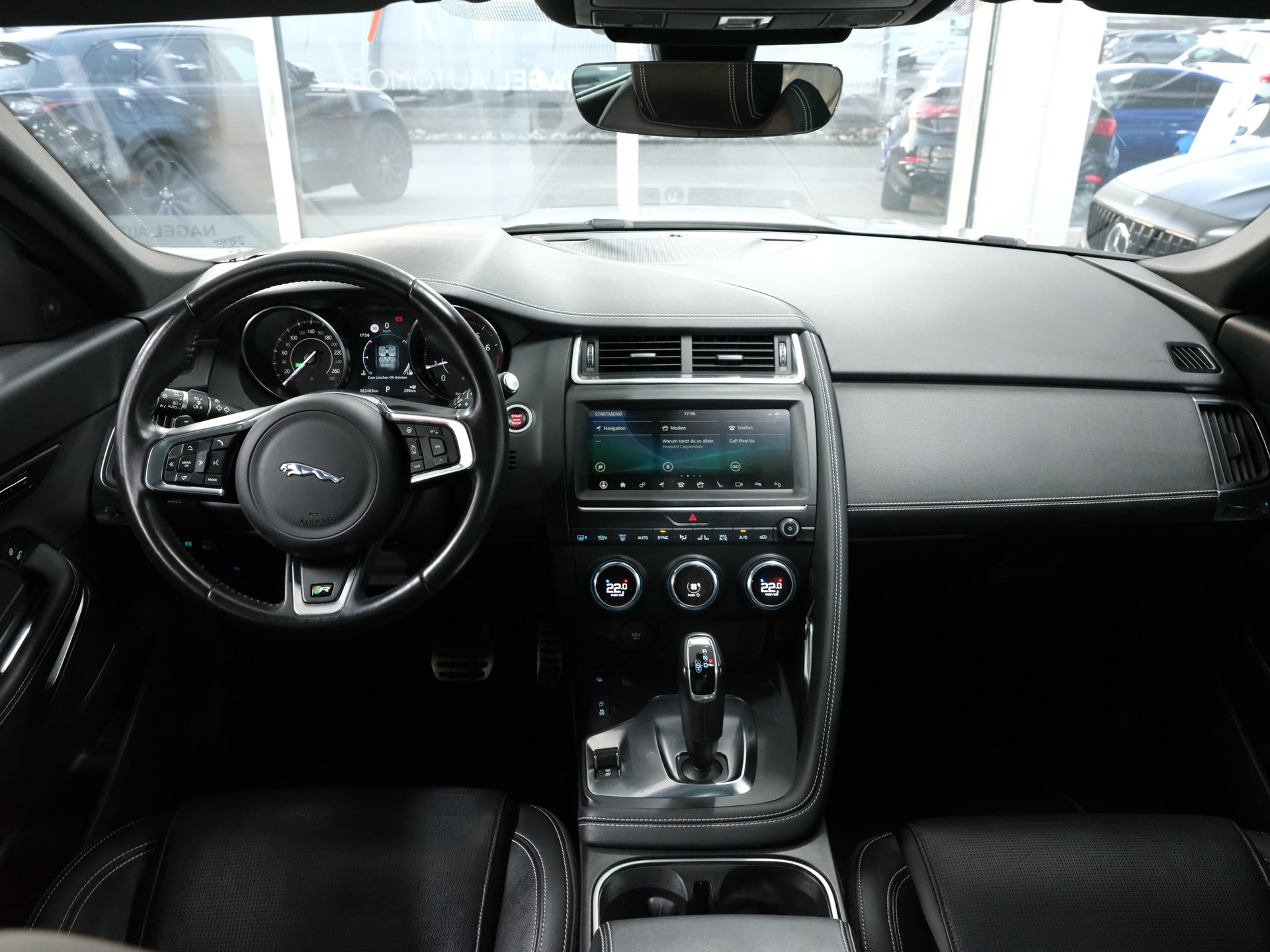 JAGUAR E-Pace 2.0 P250 R-Dynamic SE AWD Automatik-image-14