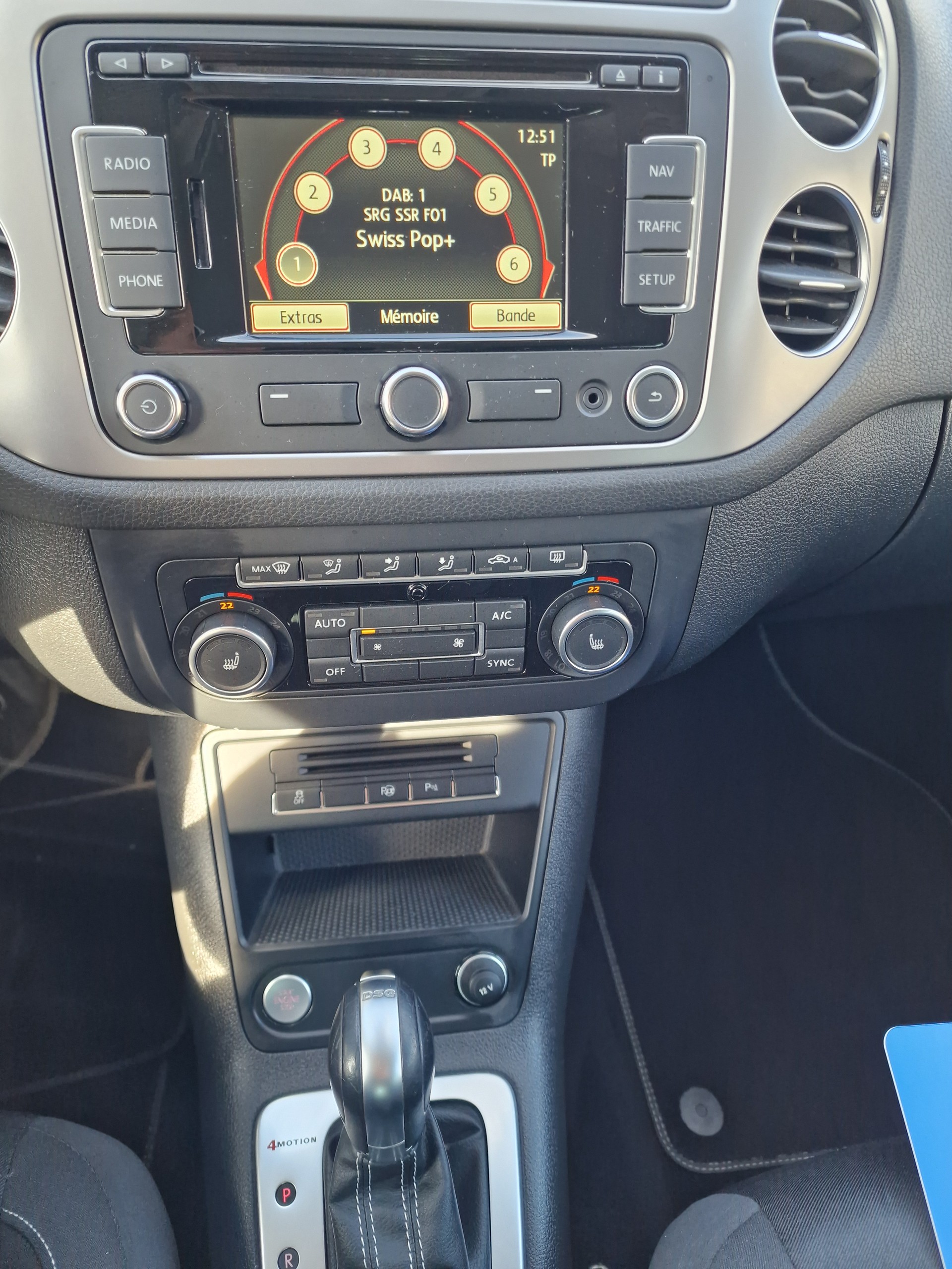 VW Tiguan 2.0 TSI Lounge 4Motion DSG-image-11