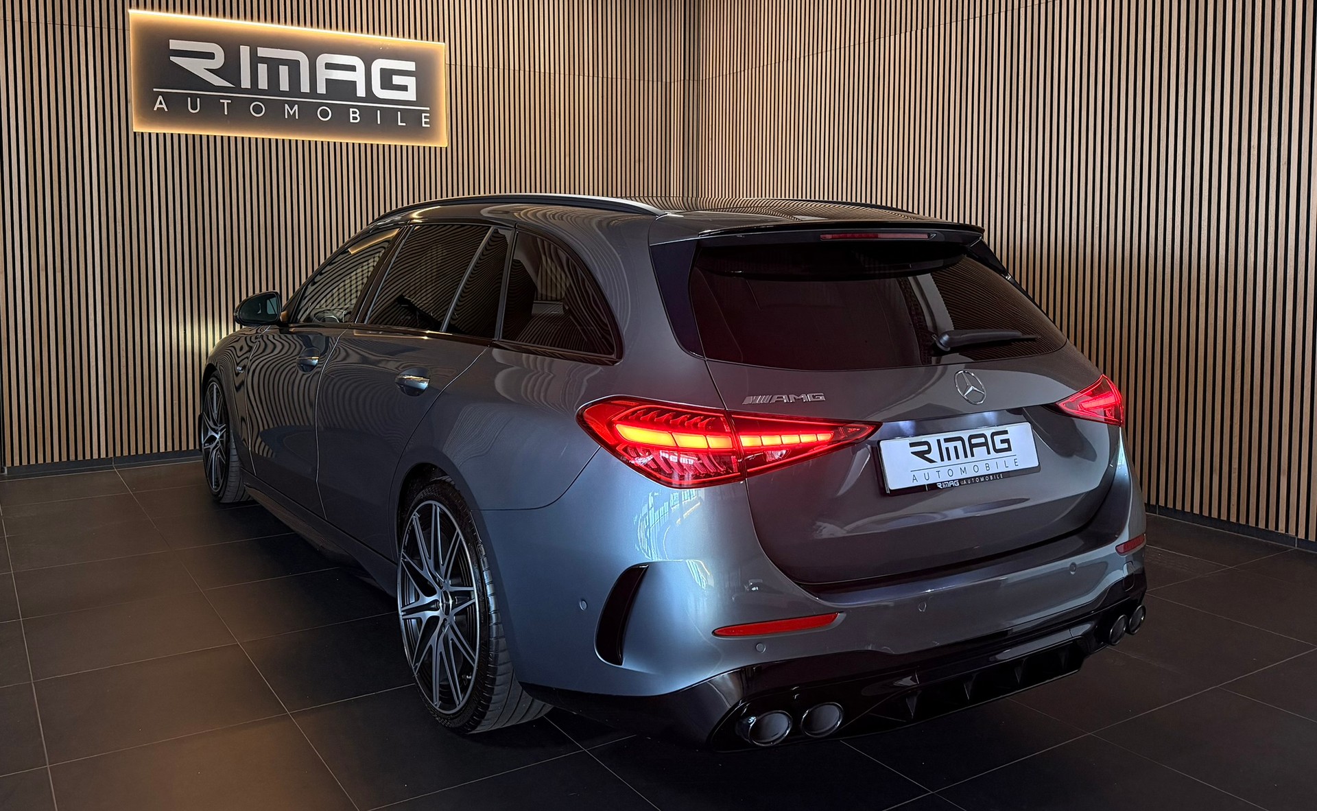 MERCEDES-BENZ C 43 T AMG 4Matic-image-10