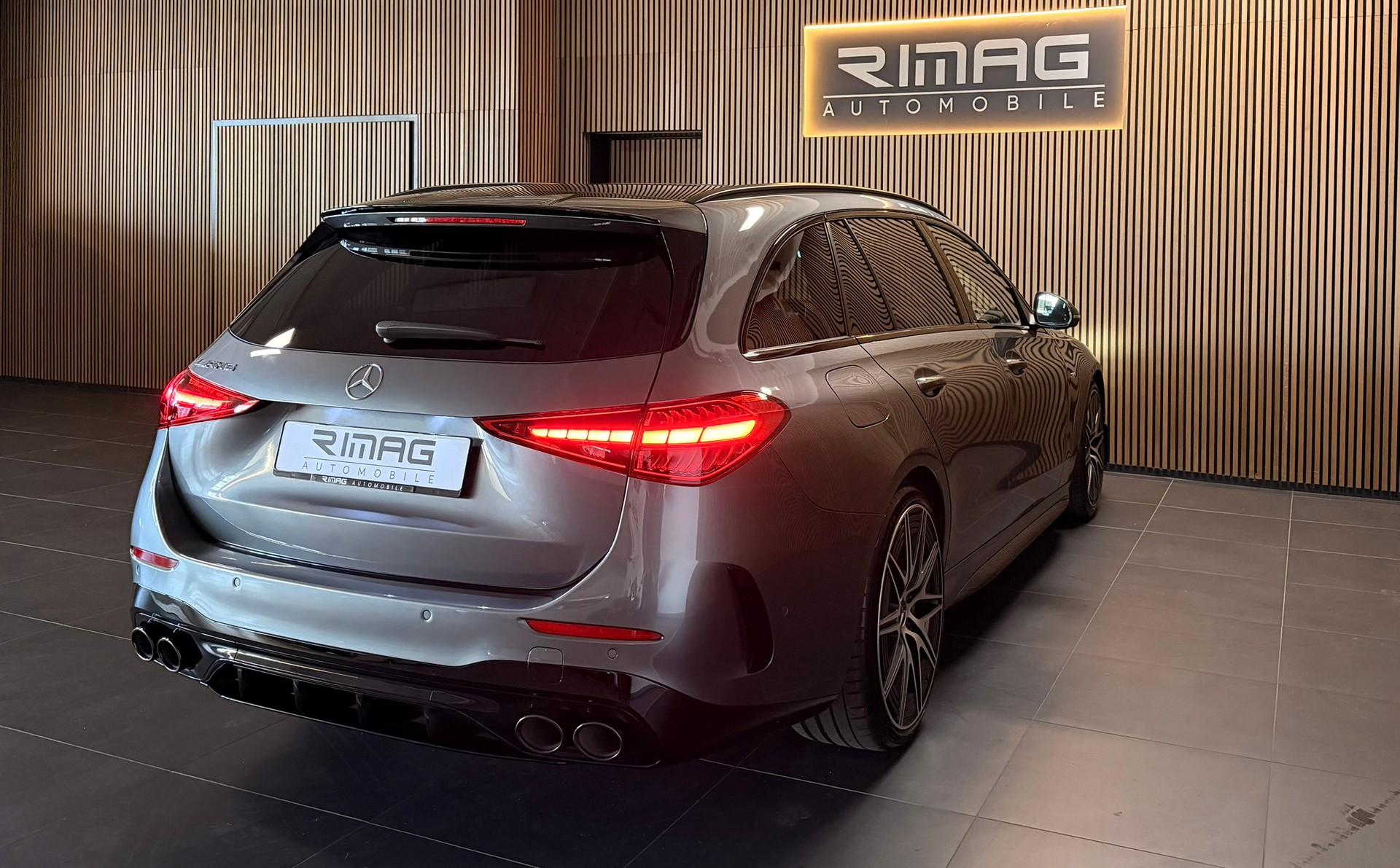 MERCEDES-BENZ C 43 T AMG 4Matic-image-9