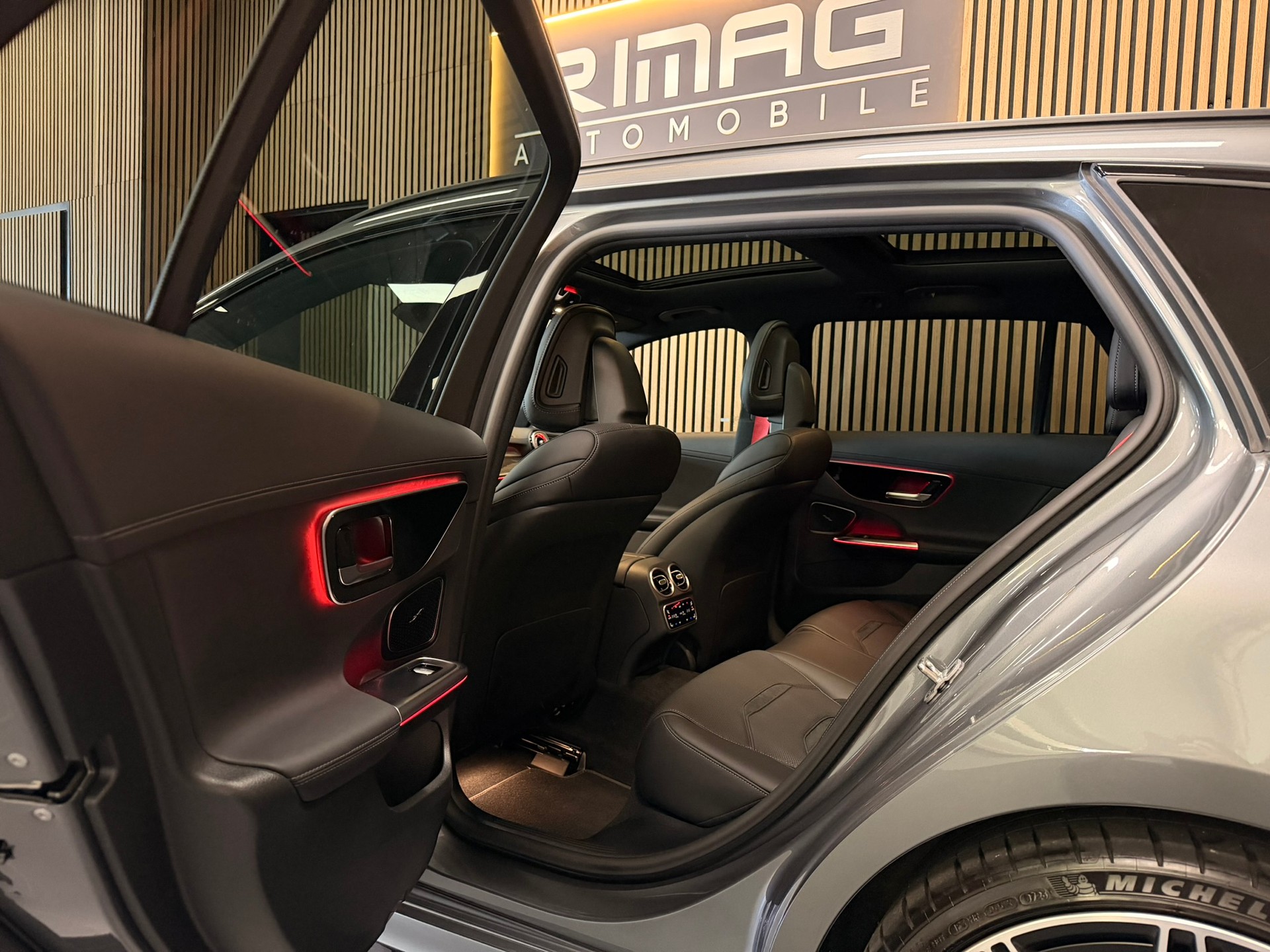 MERCEDES-BENZ C 43 T AMG 4Matic-image-16