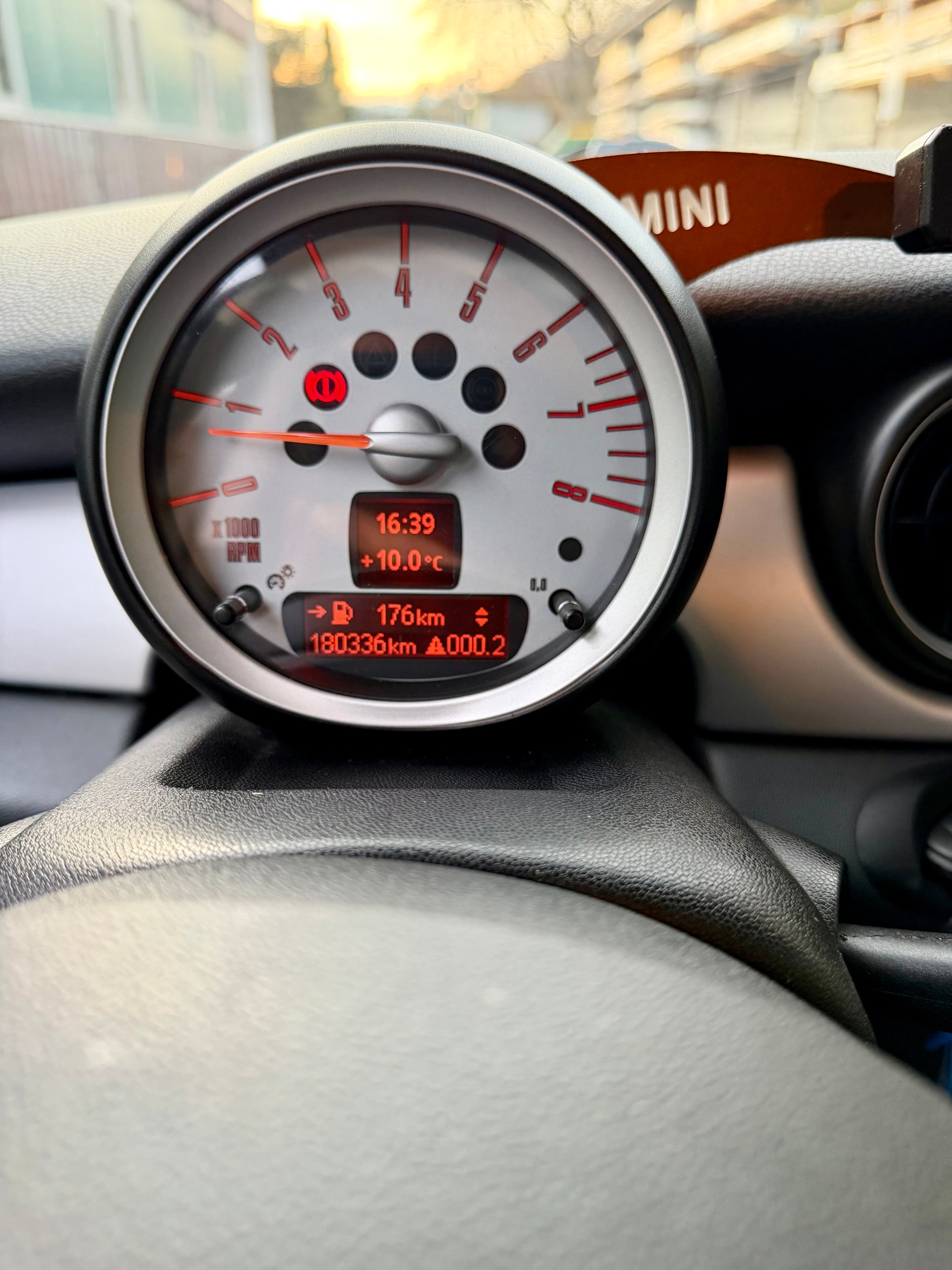 MINI Cooper-image-10
