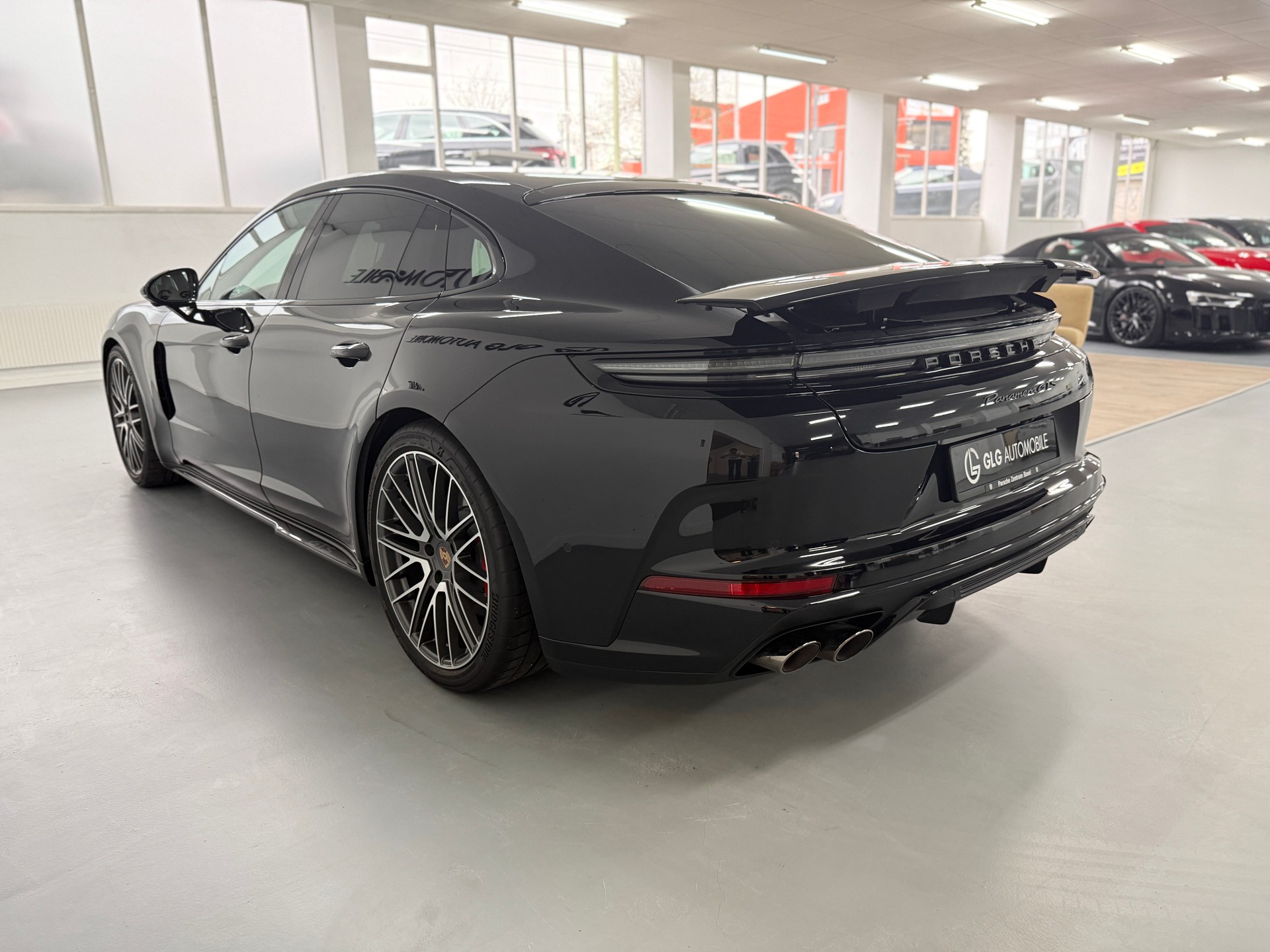 PORSCHE Panamera GTS PDK-image-5