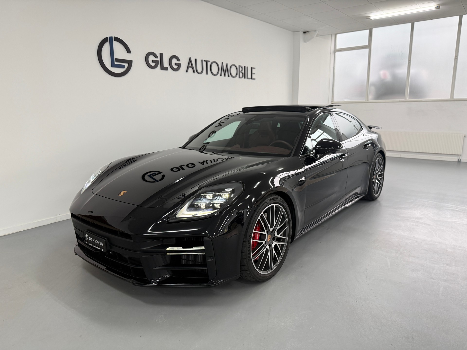 PORSCHE Panamera GTS PDK
